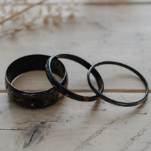 Load image into Gallery viewer, Wide Horn Bangle