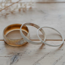 Load image into Gallery viewer, Medium Horn Bangle