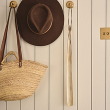 Load image into Gallery viewer, Shoe Horns