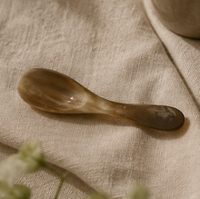Load image into Gallery viewer, Horn Caviar Spoon
